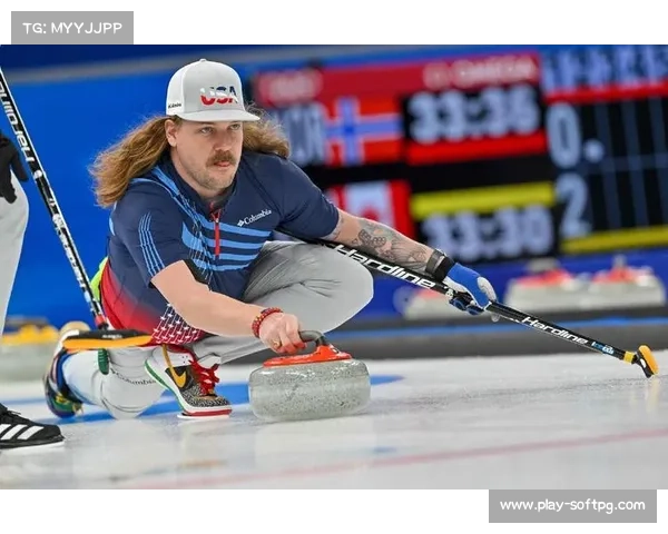 曼联弗兰克·伊莱特盼主场五连胜后由队友亲手剪去长发 曼联弗兰克·伊莱特盼主场五连胜后由队友亲手剪去长发